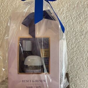 Bath & Body Lavender and Vanilla Self-care Set NEW